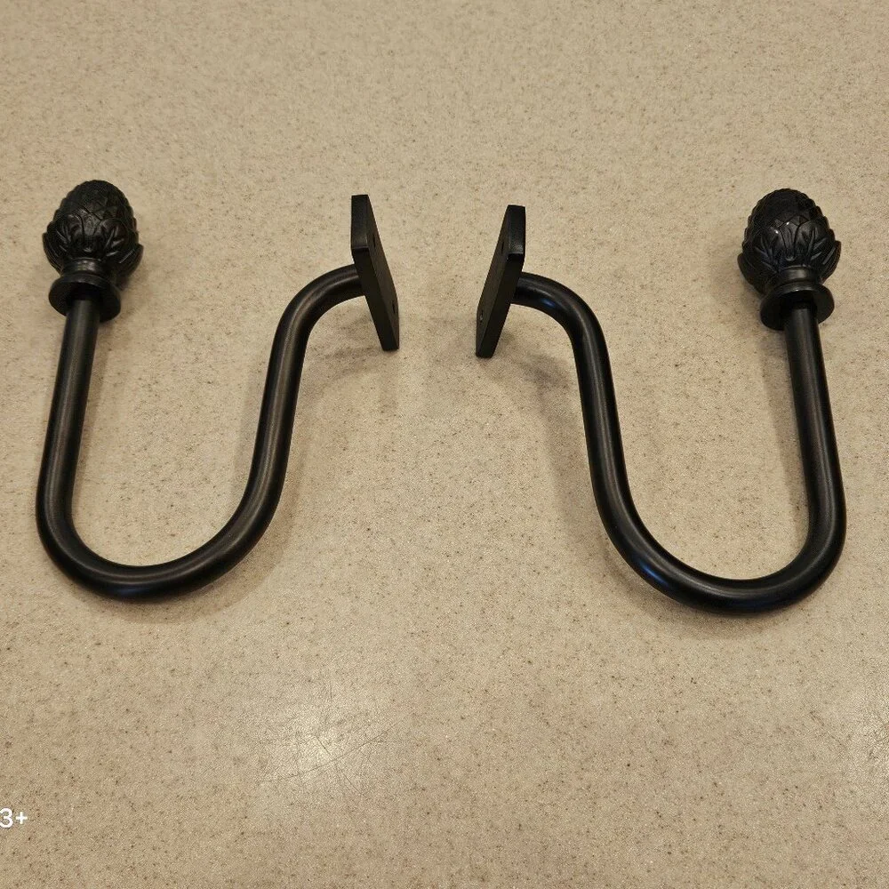 RARE NEW PAIR FRONTGATE PINEAPPLE OUTDOOR ALL WEATHER CURTAIN ROD TIEBACKS END